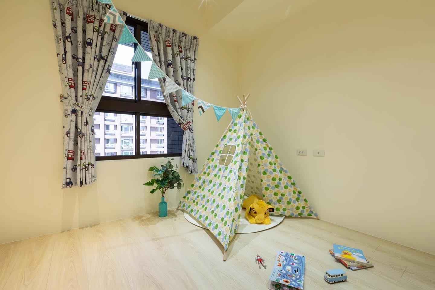 兒童房窗簾與安全規劃